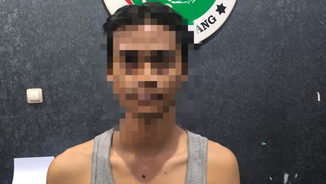 Lagi Santai Main Game Tunggu Pembeli, Pengedar Narkoba Tak Berkutik saat yang Datang Polisi