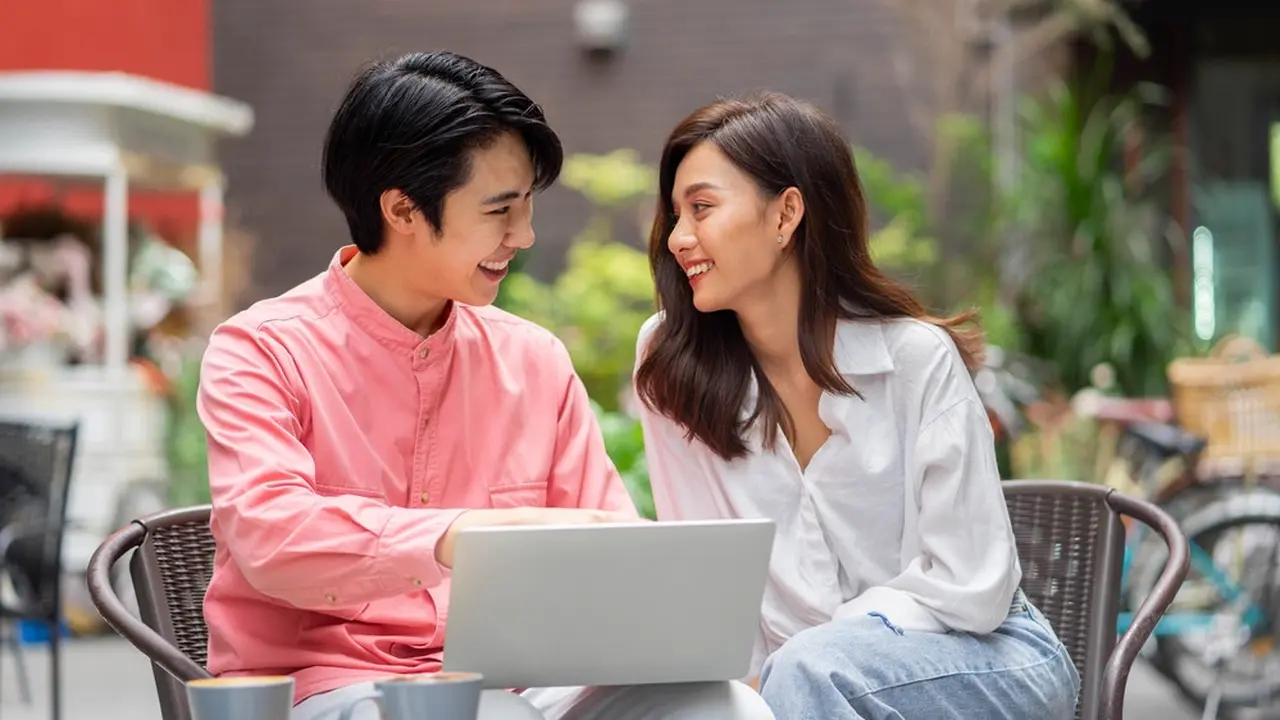cinta bahagia romantis