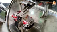 Ini Dia Robot Pencuci Mobil Made in Indonesia