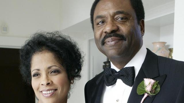 David Steward, miliarder kulit hitam anak pemulung yang berhasil sukses.