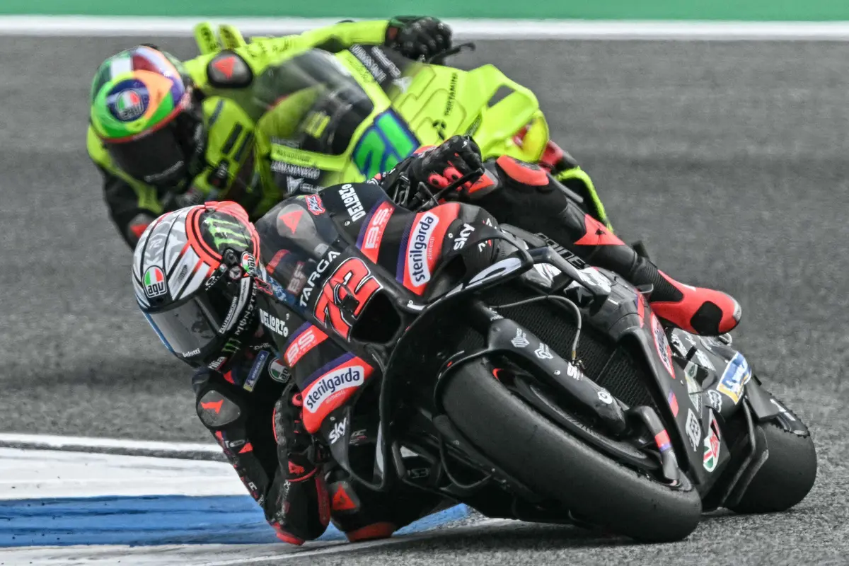 Pembalap Aprilia Marco Bezzecchi