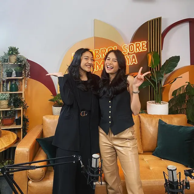 6 Potret Persahabatan Maudy Ayunda dan Putri Tanjung, Sempat Takut Tidak Cocok