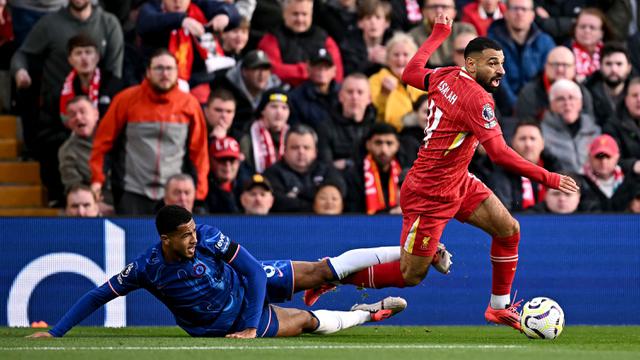 Foto: Penampilan Spesial Mohamed Salah Pertahankan Liverpool di Puncak Klasemen Liga Inggris
