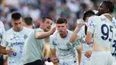Pelatih Inter Milan, Cristian Chivu, memberikan arahan kepada anak asuhnya saat melawan Monterrey pada pertandingan Grup E Piala Dunia Antarklub 2025 di Rose Bowl, Pasadena, pada Rabu (18/6/2025) pagi WIB. (AP Photo/Gregory Bull)
