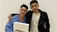 6 Potret Persahabatan Verrel Bramasta dan Riza Syah, Bak Saudara Kandung