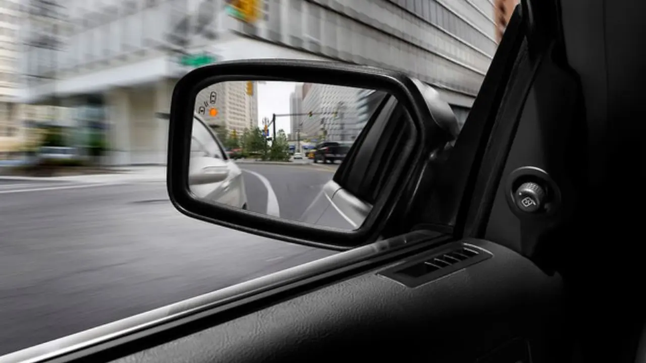 Blind spot warning