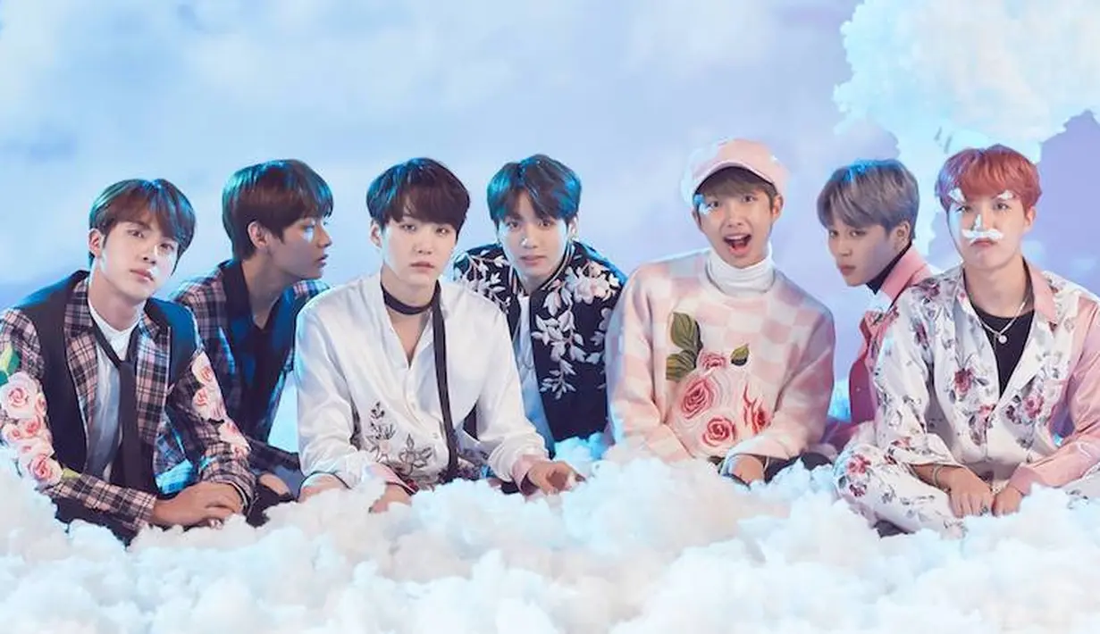 Seperti yang dilansir dari Soompi, BTS meraih peringkat pertama di dalam daftar ini. Bearti BTS naik empat peringkat dari posisi tahun lalu. (Foto: Soompi.com)