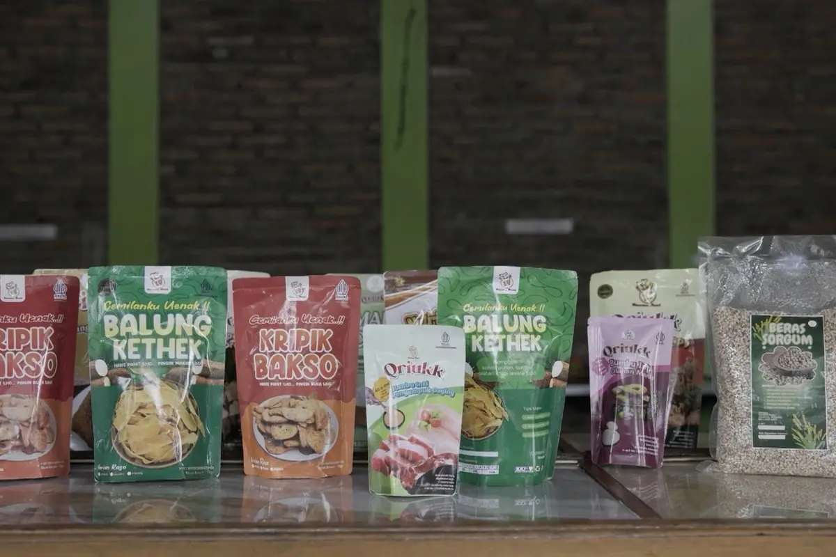 Perempuan Tangguh di Balik Iswara Food: Bangkit dari Krisis, Kini Sukses Produksi Bumbu Sehat Berkat Rumah BUMN BRI
