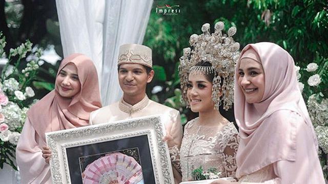 [Bintang] Shireen dan Zaskia Sungkar