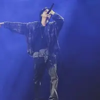 Suga BTS mengunggah berbagai momen selama konser di Jakarta dalam akun Instagram terverifikasinya. Dirinya memperlihatkan momen selama berada di atas panggung baik itu saat melakukan rehearsal ataupun konser. (Liputan6.com/IG/@agustd)