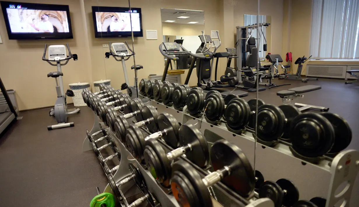 Fasilitas kebugaran atau gym yang ada di Hotel New Peterhof, St. Petersburg, Rusia, Jumat (2/3). Hotel tersebut akan menjadi markas penggawa tim nasional (Timnas) Korea Selatan selama Piala Dunia 2018. (AFP PHOTO / Olga MALTSEVA)