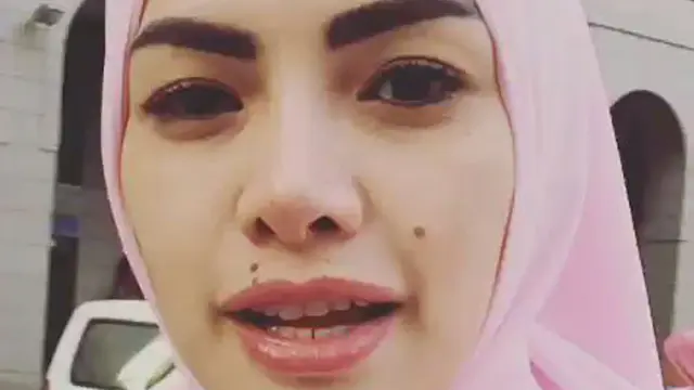 20150709-Potret Cantik Berhijab Nikita Mirzani-Mekkah 3