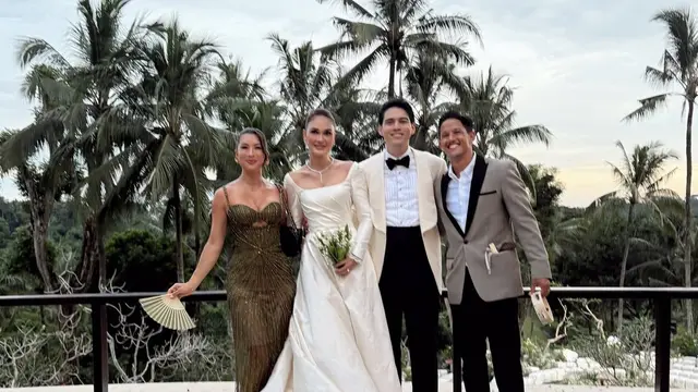 Tampilan Selebriti Kenakan Dress Elegan di Resepsi Hari ke-2 Pernikahan Luna Maya dan Maxime Bouttier.