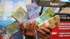 Bank Indonesia memperkirakan jumlah penarikan uang (outflow) dari perbankan dan masyarakat pada periode bulan Desember 2016 mencapai Rp 88 triliun sampai Rp 94 triliun. 