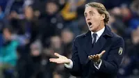 Dalam pertandingan yang digelar di Windsor Park, Selasa (16/11/2021), skuad Roberto Mancini ditahan imbang 0-0 oleh Irlandia Utara di pertandingan terakhir kualifikasi Piala Dunia 2022. (AFP/Paul Faith)