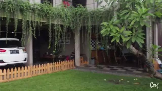 Dapur Kayu Semi Outdoor di Tengah Alam Jogja yang Asri