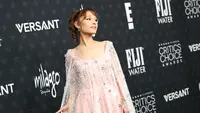 8 Busana Terbaik di Critics Choice Awards 2026, Ariana Grande Kembali Bawa Nuansa Glinda