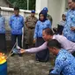 Pemerintah Daerah se Pantura Jawa Barat Serentak melakukan pembakaran KTP Elektronik. Foto (LIputan6.com / Panji Prayitno)