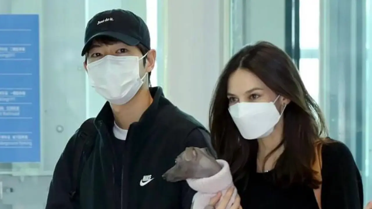 Song Joong Ki dan Katy Saunders Menantikan Kehadiran Anak Kedua [@joongkiph].