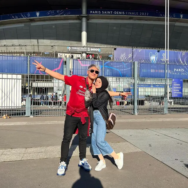 7 Potret Lesty Kejora dan Rizky Billar Liburan di Paris, Pamer Kemesraan