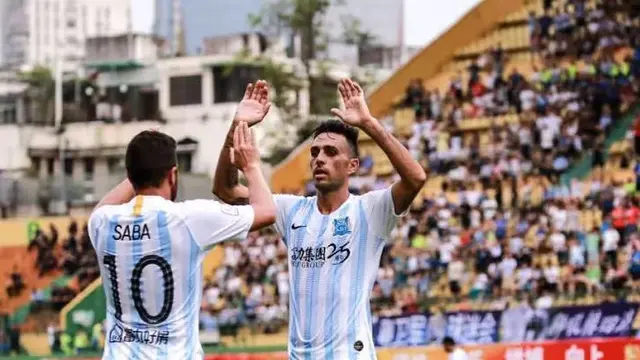 Eran Zahavi, bomber Guangzhou R&F di Liga China.