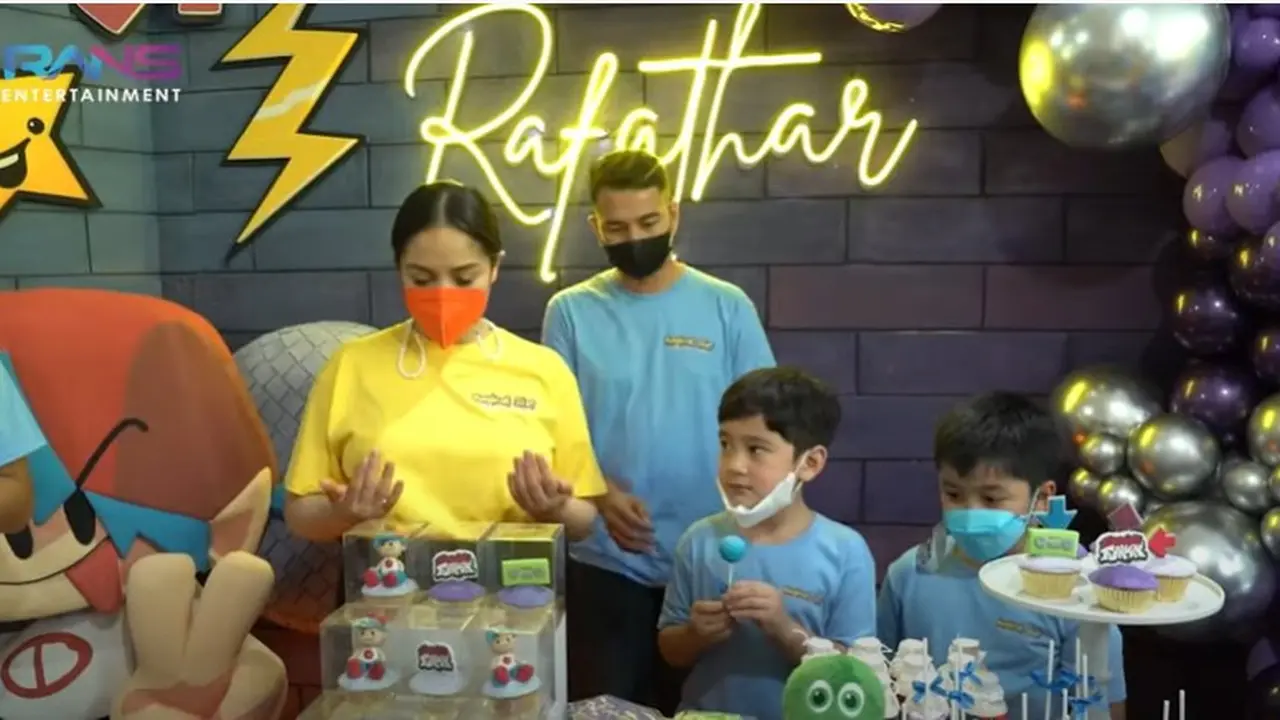6 Potret Perayaan Ulang Tahun Rafathar yang Keenam (YouTube/ RansEntertainment)