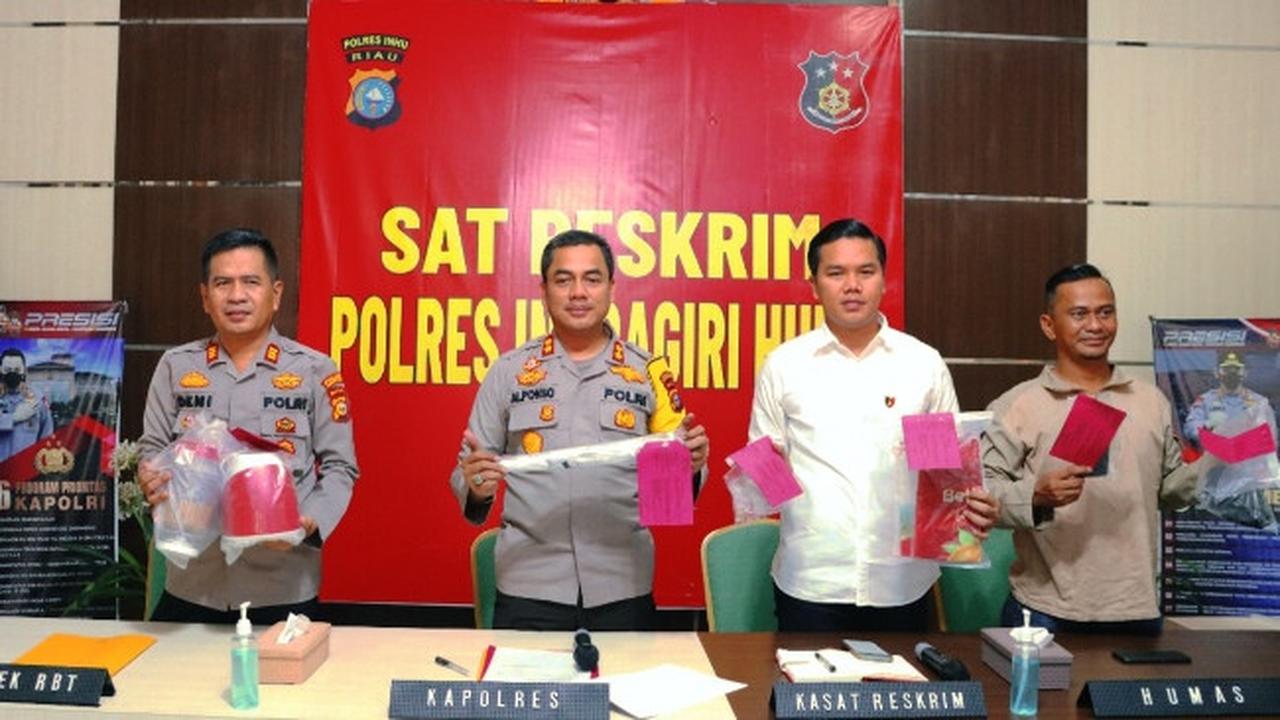 Konferensi pers pengungkapan pembunuhan ibu dan bayi di Kabupaten Indragiri Hulu.