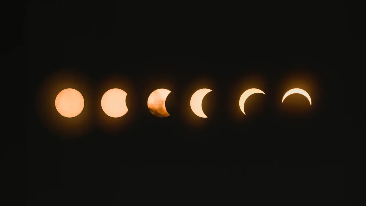 mimpi bulan