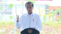 Presiden Joko Widodo (Jokowi) meresmikan pabrik pengolahan sawit menjadi biodiesel PT Jhonlin Agro Raya di kabupaten Tanah Bumbu provinsi Kalimantan Selatan.