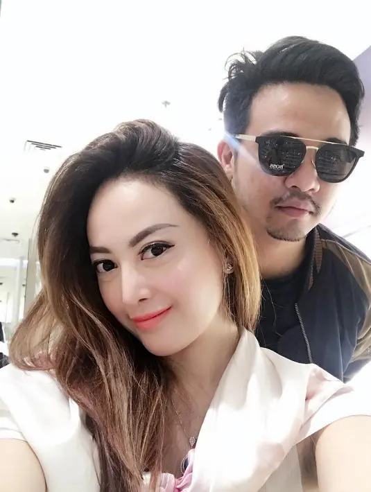 Tidak ingin larut dalam kesedihan, Cinta kembali merilis single terbarunya berjudul Haters di kawasan Cilandak, Jakarta Selatan, Rabu (11/4/2018). (instagram/cinta_ratu_nansya)