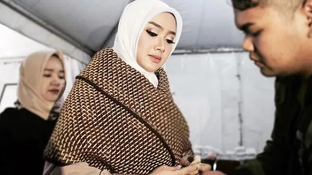 6 Potret Terbaru Cita Citata yang Putuskan Berhijab, Didoakan Istiqomah (