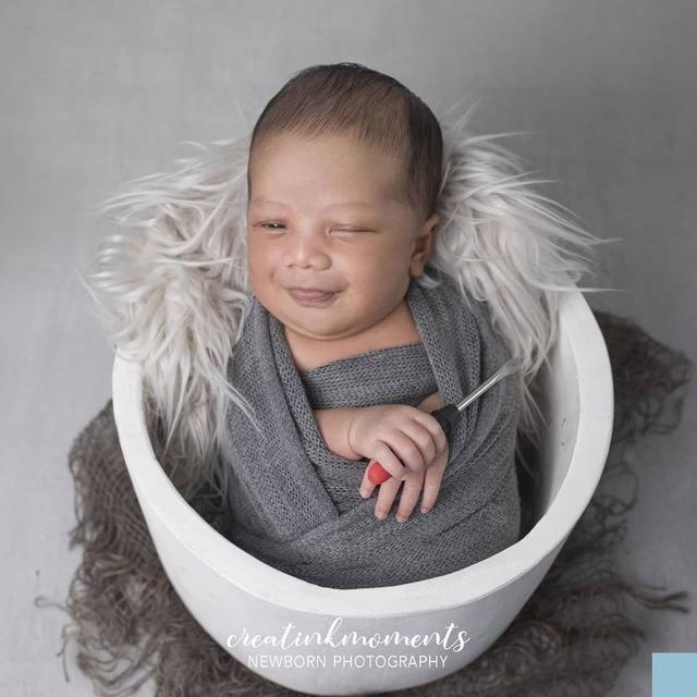 6 Pemotretan Baby Born Anak Nabila Putri, Gayanya Curi Perhatian