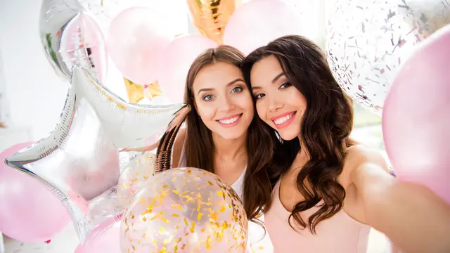 Tips Tampil Elegan Saat Menghadiri Pernikahan Mantan, Biar Nggak Canggung Apalagi Baper