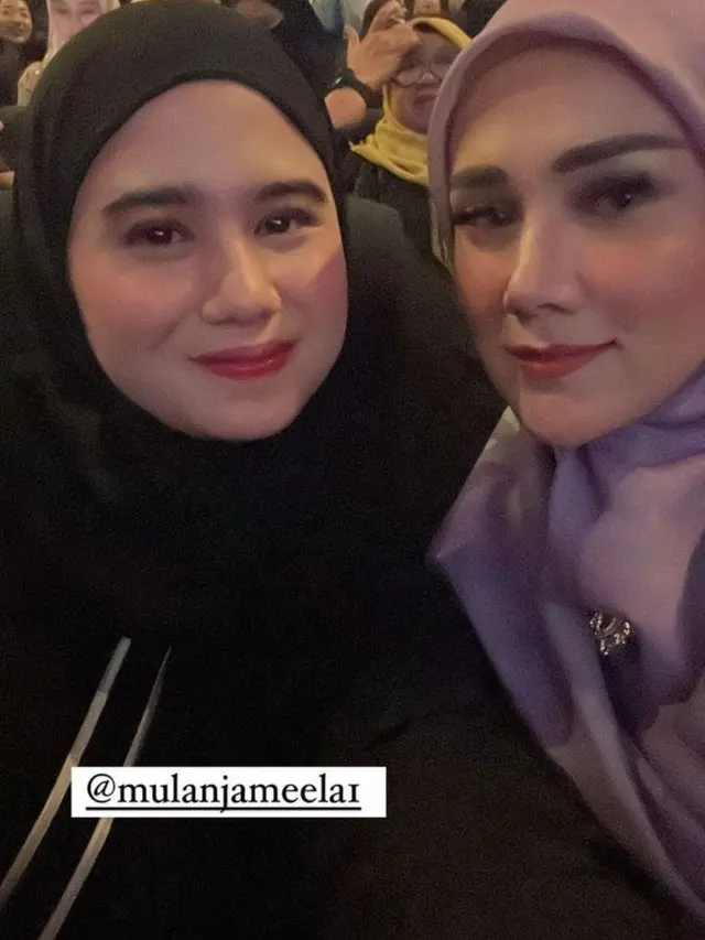 7 Potret Tissa Biani dan Mulan Jameela Hadiri Kajian Ustazah Dunia Shuaib