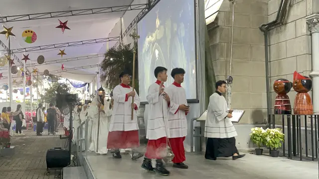 Gereja Katedral Jakarta menggelar tiga misa untuk perayaan Natal pada Rabu (25/12/2024).