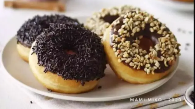 Donat dari Tepung Terigu dan Telur