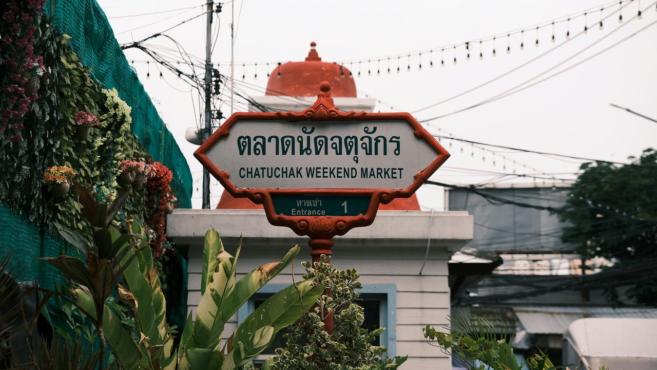 chatuchak market (credit: Unsplash/pikacent)