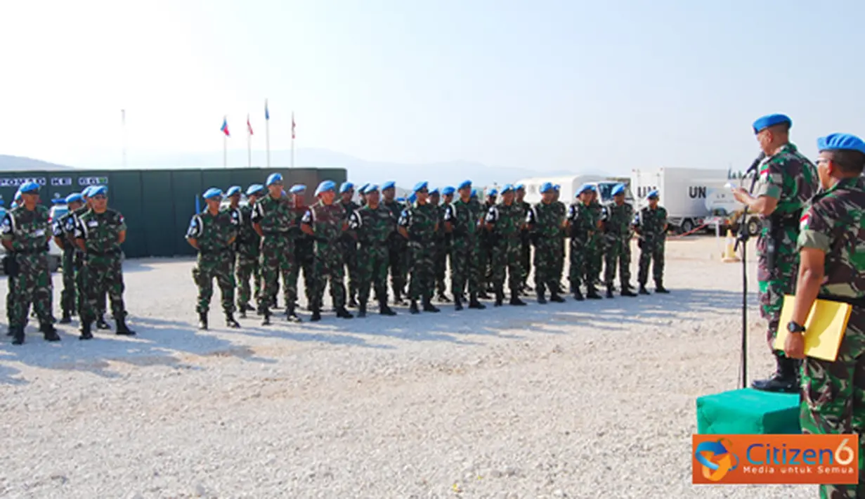 Citizen6, Lebanon: Dansatgas POM TNI Konga XXV-D/UNIFIL membuka acara Apel Corps dalam rangka Peringatan HUT ke - 66 POMAD pada, Jumat (22/6). (Pengirim: Badarudin Bakri)
