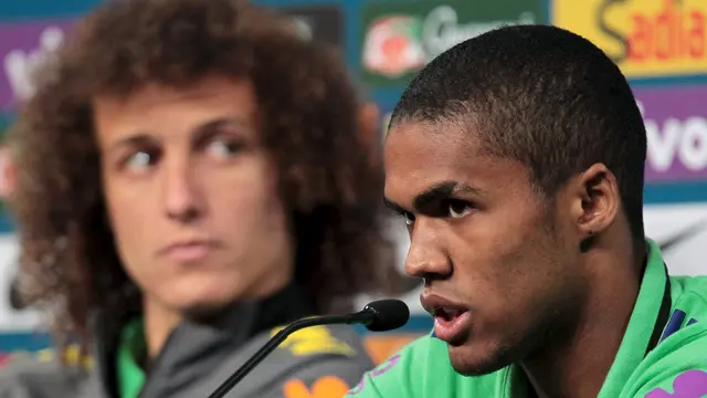 Douglas Costa