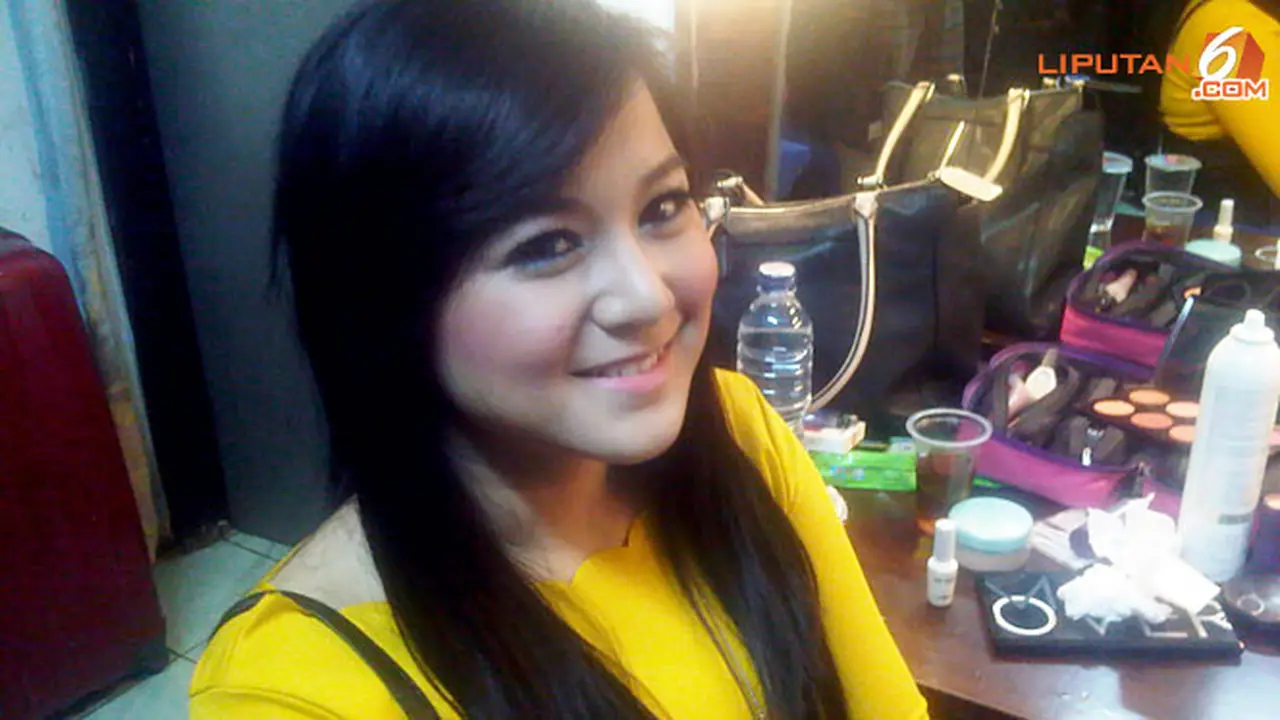 juwita-bahar-130803b.jpg