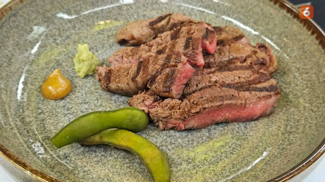 Yakimono atau Daging sapi Wagyu Panggang Menjadi Salah Satu Kuliner Jepang yang Diolah  Junichi Kurisu