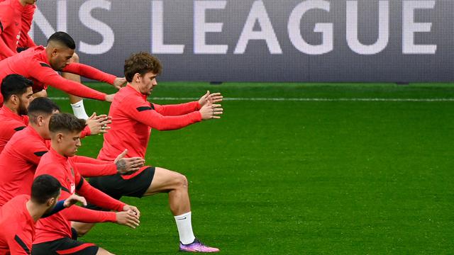 Latihan Atletico Madrid Jelang Manchester United