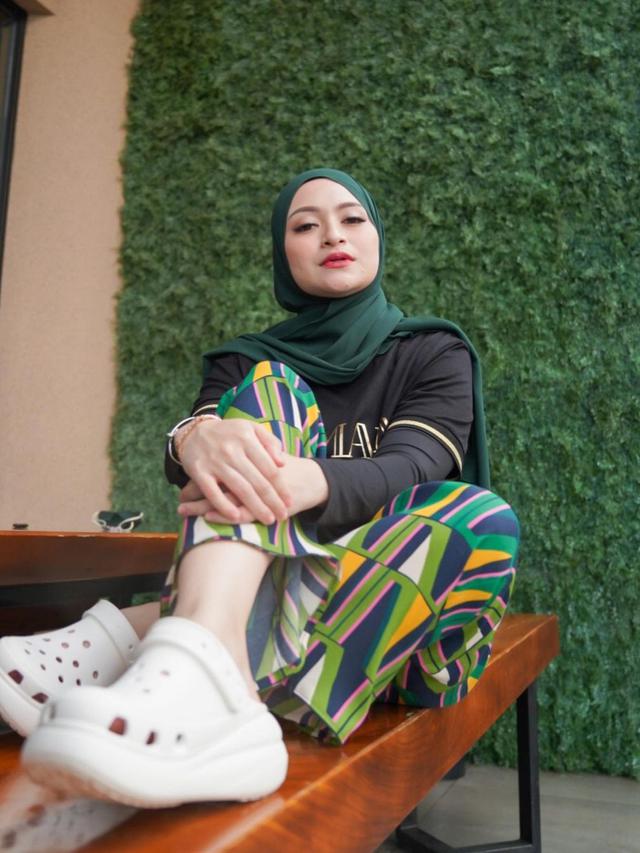 Aura Nathalie Holscher kian memancar