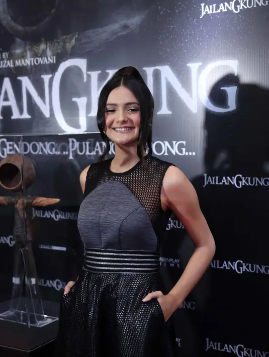 Amanda mengaku senang dijodohkan dengan Jefry. Bukan lantaran memiliki rasa tambatan hati melainkan gadis 16 tahun itu merasa selama ini kariernya berhasil. (Nurwahyunan/Bintang.com)