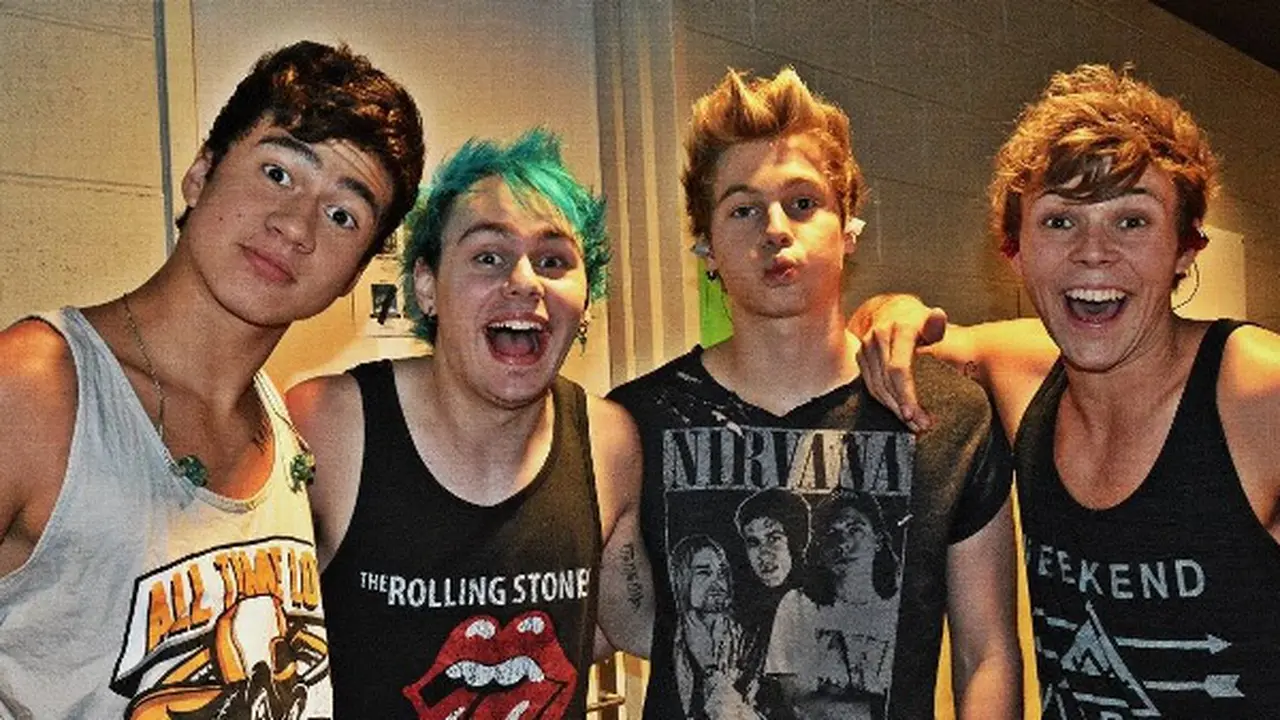 Ikut Tur One Direction, 5 Seconds of Summer Merasa Janggal 