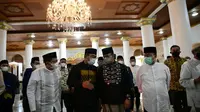 Gubernur DKI Jakarta Anies Baswedan dan Ridwan Kamil bertemu di Sumedang, Jawa Barat. (Istimewa)