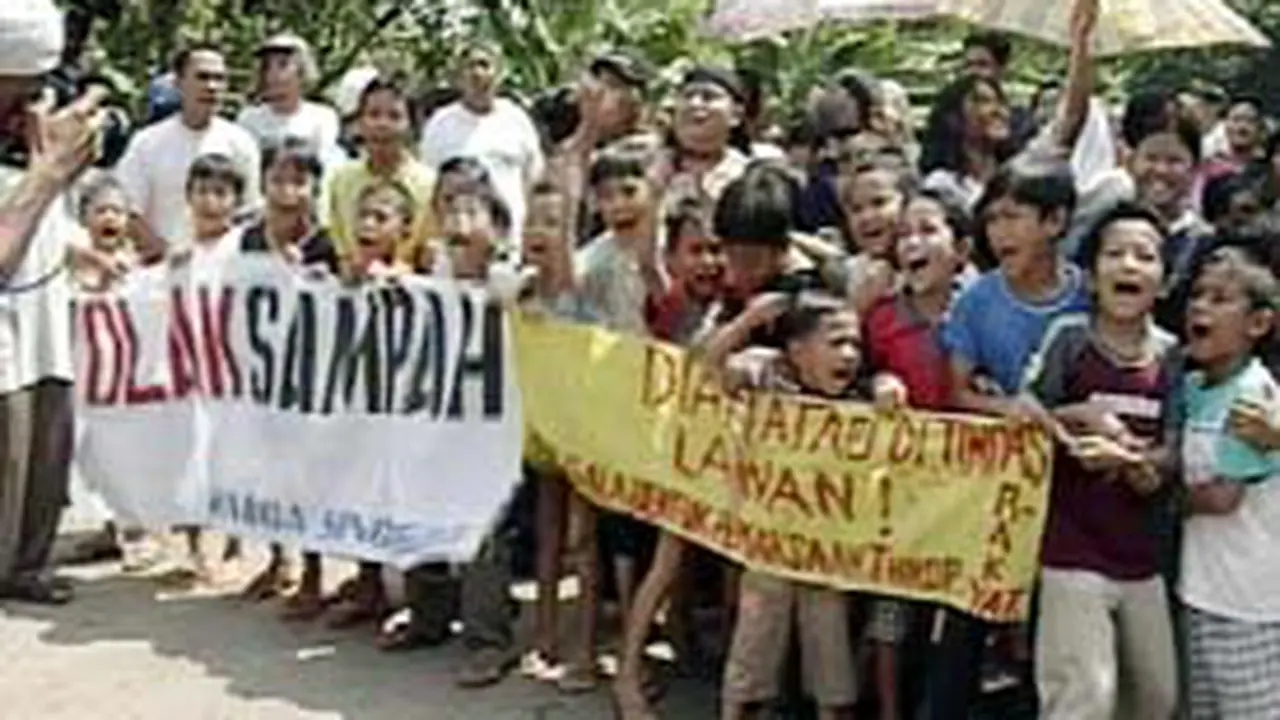 110104cSampah.jpg