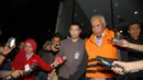 Yesaya tertangkap tangan saat akan menerima uang yang diduga suap sebesar SGD 37.000 (37.000 dolar Singapura red.) dari seorang pengusaha Teddy R (Liputan6.com/Miftahul Hayat) 