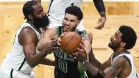Dalam pertandingan Boston Celtics melawan Brooklyn Nets, Jason Tatum turun selama 40 menit. Pebasket 23 tahun ini mampu tampil apik dengan menorehkan 50 poin serta mampu melewati penjagaan termasuk dari James Harden dan Kyrie Irving.