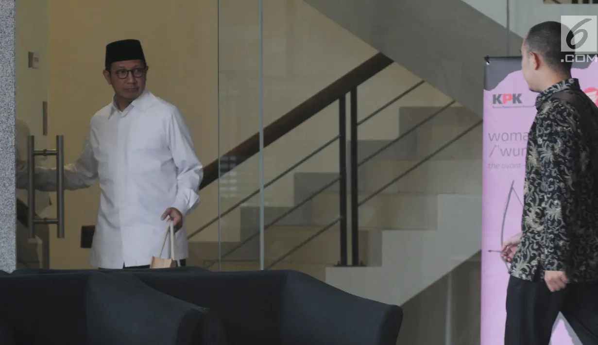 Menteri Agama Lukman Hakim Saifuddin usai menjalani pemeriksaan di Gedung KPK, Jakarta, Kamis(23/5/2019). Lukman Hakim Saifuddin diperiksa sebagai saksi untuk tersangka Anggota DPR RI nonkatif Muhammad Romahurmuziy terkait suap jual beli jabatan di Kemenag Jawa Timur. (merdeka.com/Dwi Narwoko)